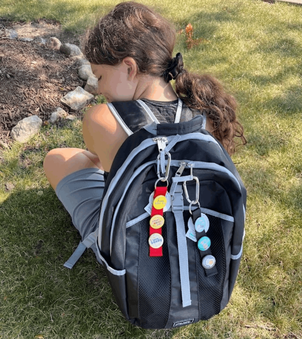 Chatty Snaps Tales - Backpack Clip