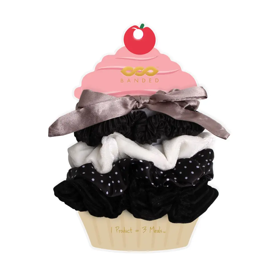 Cookies and Cream Scrunchie Cake